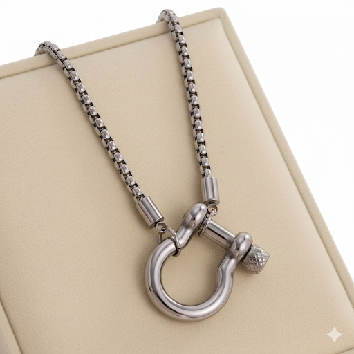 Bold ‘Shackle’ Necklace in Silver