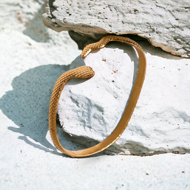 Gold Thin Twisted Serpent Bangle