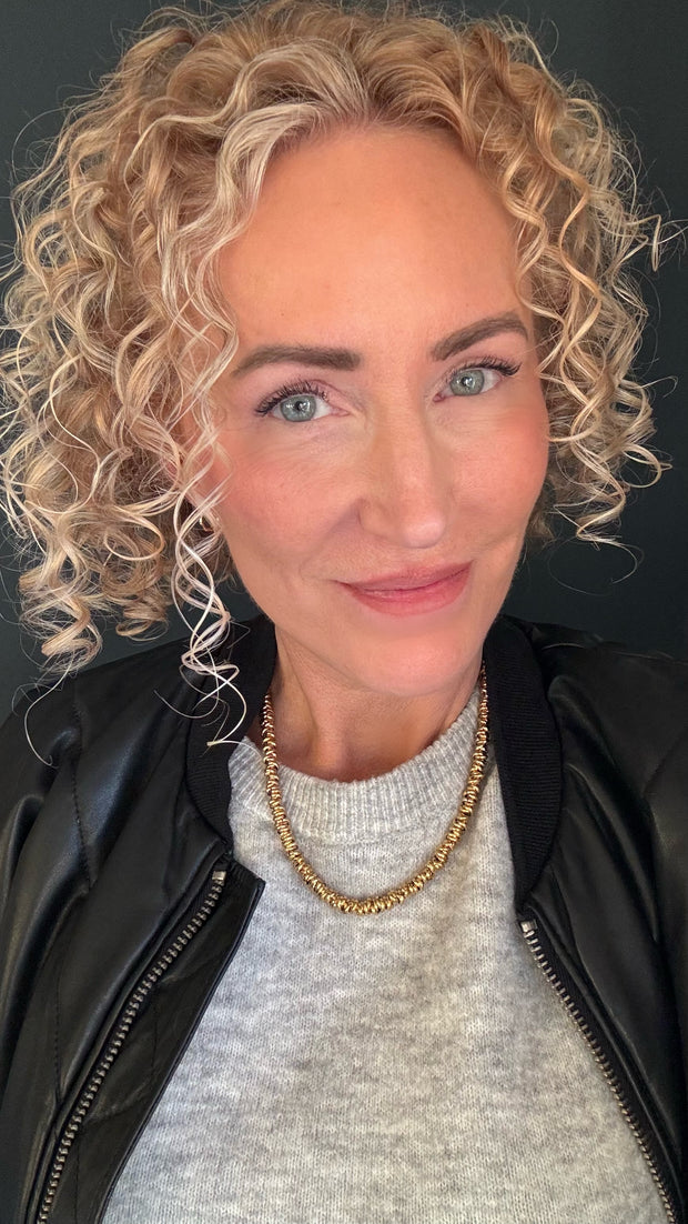 Sweetie Necklace in Gold