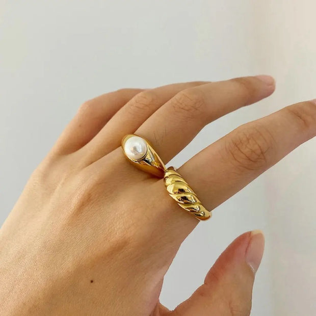 Chunky Gold Baguette Ring