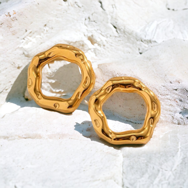 Hammered O Earrings