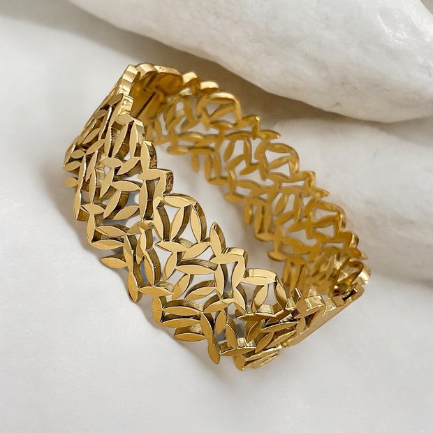 Gold Leaf Cut Out Design Bangle